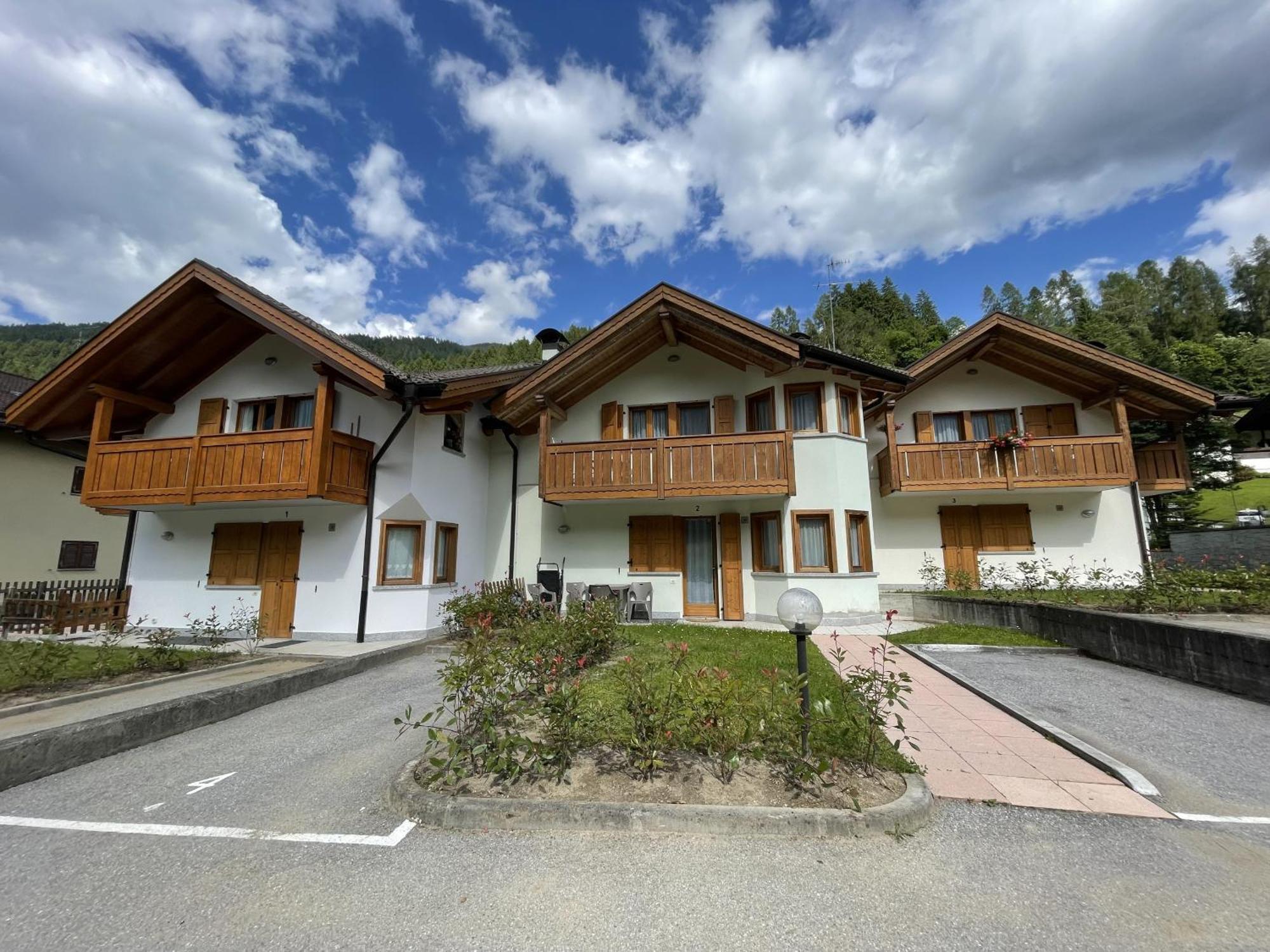 Residence Valentino Pinzolo Eksteriør bilde